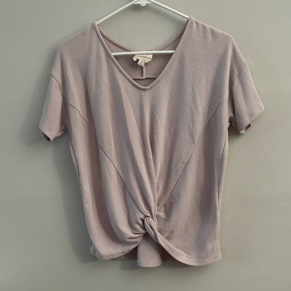 NWOT Harper Heritage V-Neck Knotted Top